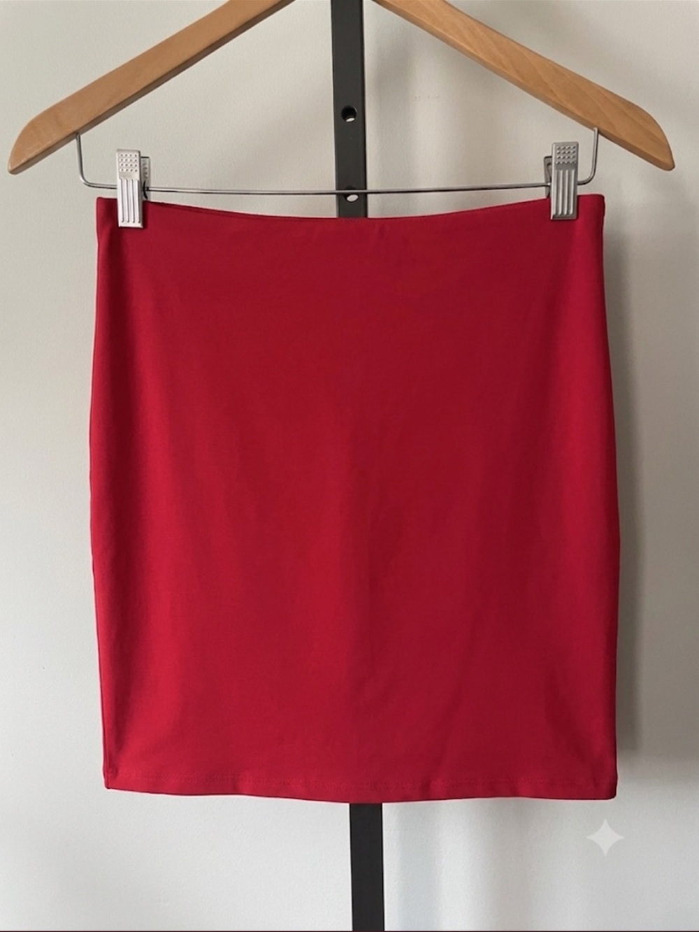 NEW Wilfred Free Red Mini Skirt Rayon Spandex Stretch Basic Size Small